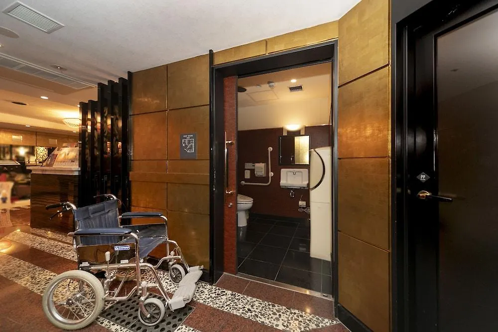 Apa Hotel Kyoto Ekimae 3*,